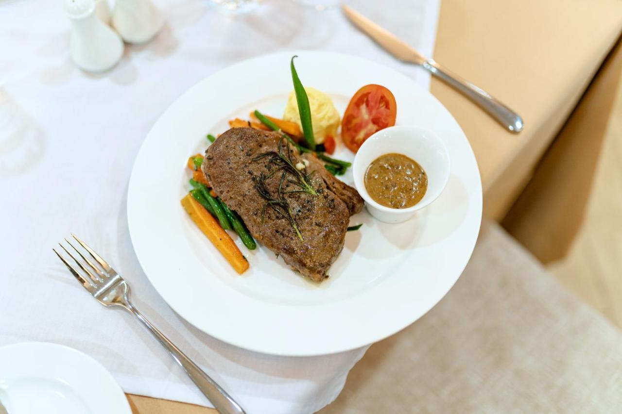 Kibo Palace Hotel 모시 외부 사진